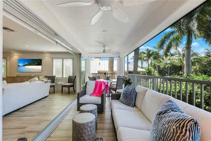 225 5th Ave S 104, Naples, Florida 34102
