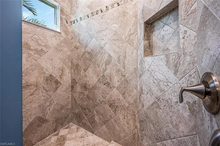 10171  Strike  LN, Bonita Springs, FL 34135