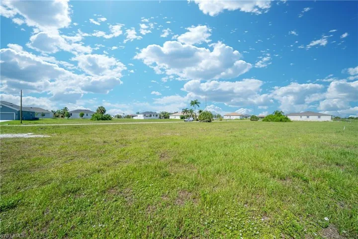 4119 Nw 37th St, Cape Coral, Florida 33993