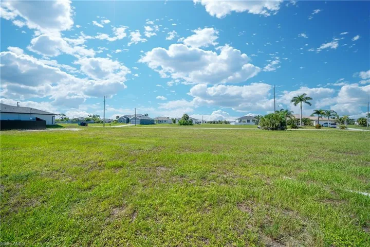 4119 Nw 37th St, Cape Coral, Florida 33993