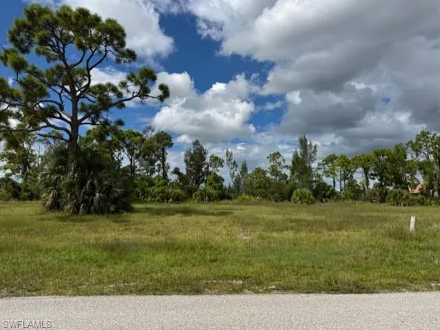 2426 Nw 18th Pl, Cape Coral, Florida 33993