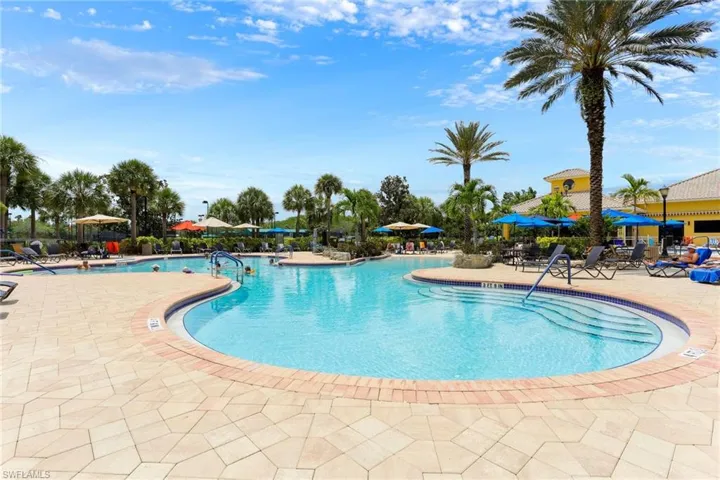 10534  Carena  CIR, Fort Myers, FL 33913
