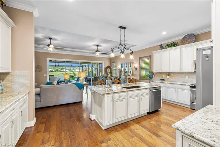 10534  Carena  CIR, Fort Myers, FL 33913