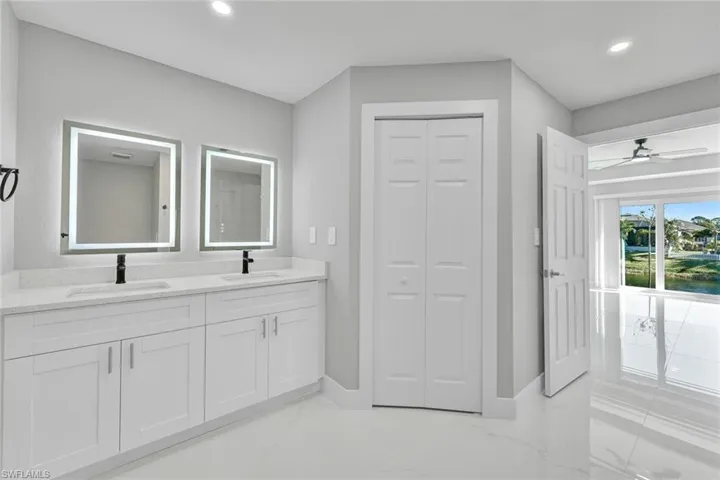 owner's ensuite bath/bano principal