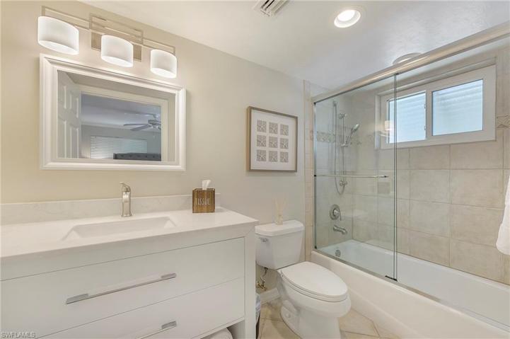 480  5th S ST, Naples, FL 34102