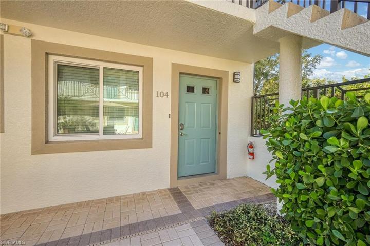 480  5th S ST, Naples, FL 34102
