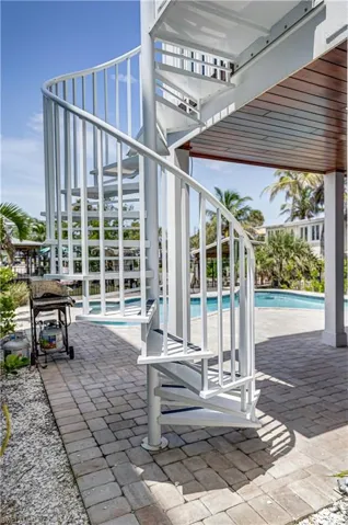 Exterior Steps to Pool