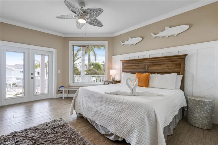 Ensuite Guest Room with Private  Balcony