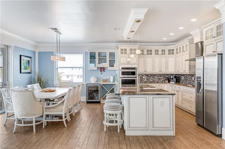 Large Open Kitchen
