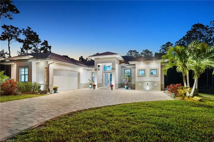 Residents of San Carlos Estates enjoy unparalleled space, privacy & nature with the best dining/shopping amenities just down the street.
