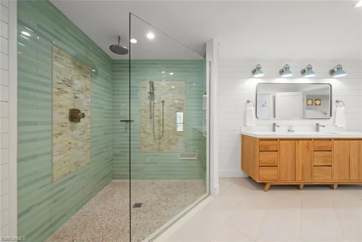 4775 Rue Helene, Sanibel, Florida 33957