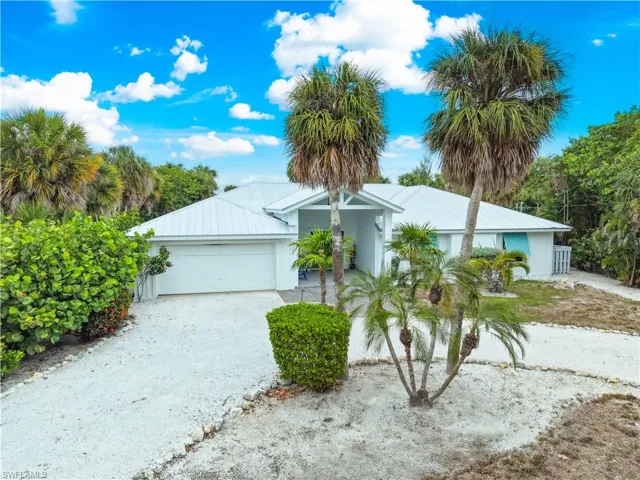 4775 Rue Helene, Sanibel, Florida 33957