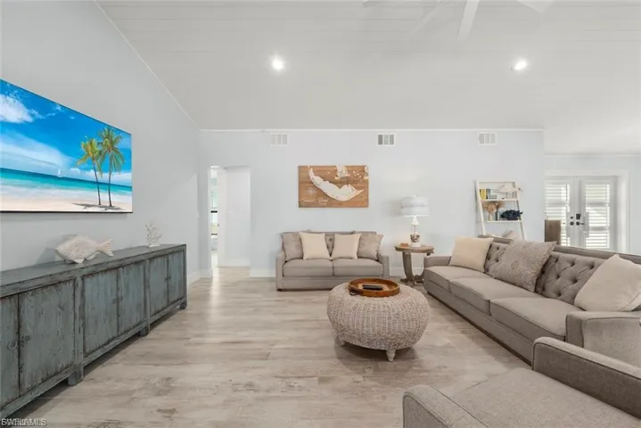 4775 Rue Helene, Sanibel, Florida 33957
