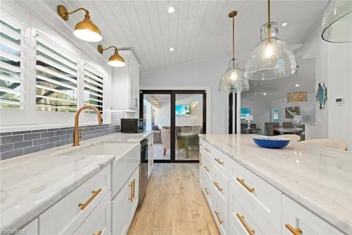 4775 Rue Helene, Sanibel, Florida 33957
