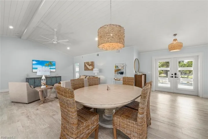 4775 Rue Helene, Sanibel, Florida 33957