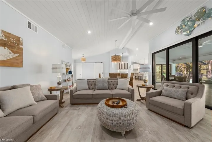 4775 Rue Helene, Sanibel, Florida 33957