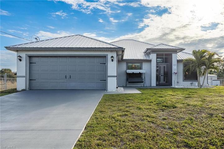 717  Fleming S AVE, Lehigh Acres, FL 33974
