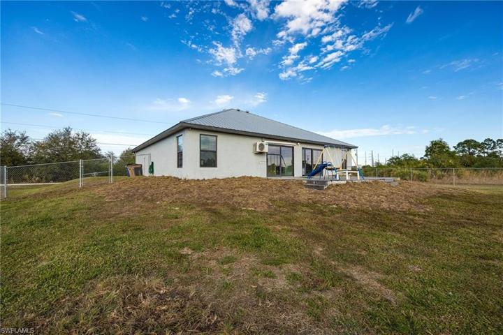717  Fleming S AVE, Lehigh Acres, FL 33974
