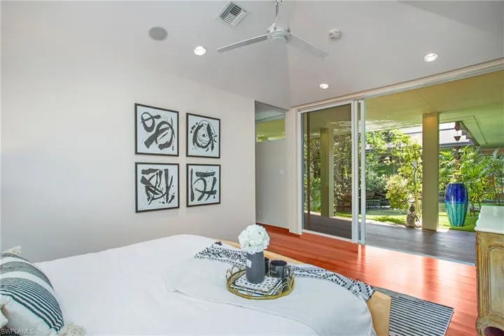 132 North ST, NAPLES FL 34108