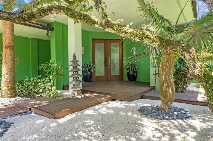 132 North ST, NAPLES FL 34108