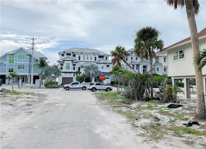 Just a short stroll to the beach