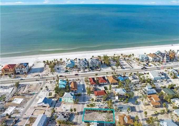 Cleared lot close to the beach!