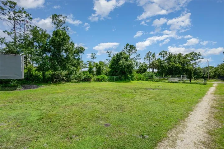 19201 Matt Rd, North Fort Myers, Florida 33917