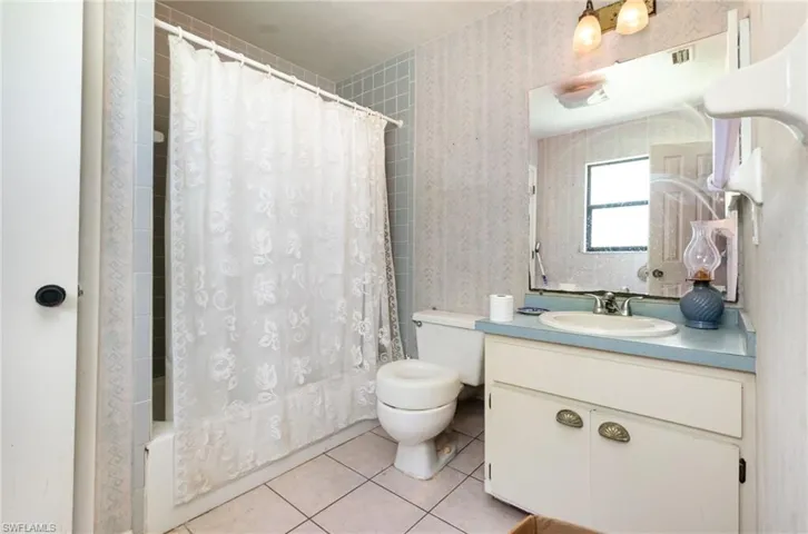 Ensuite bath