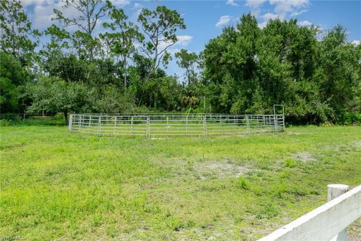 Riding ring