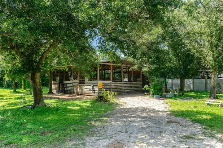 19201 Matt Rd, North Fort Myers, Florida 33917