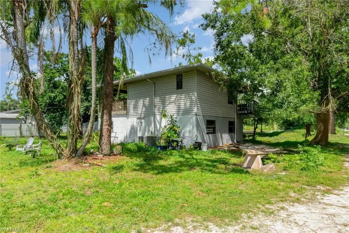 19201 Matt Rd, North Fort Myers, Florida 33917