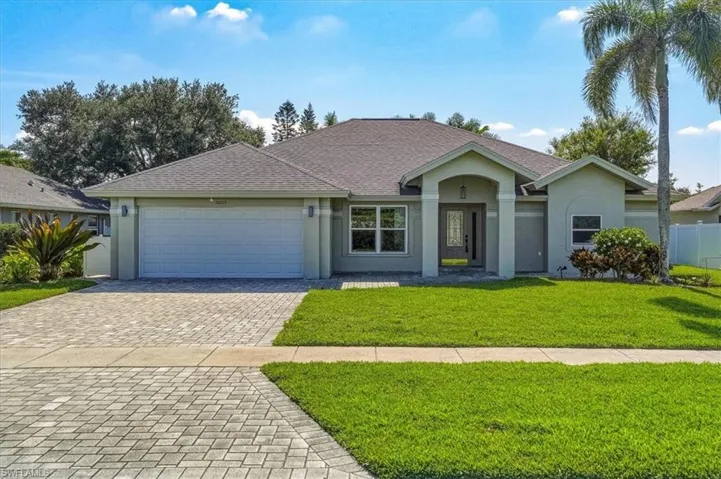 10225  Boca  CIR, Naples, FL 34109