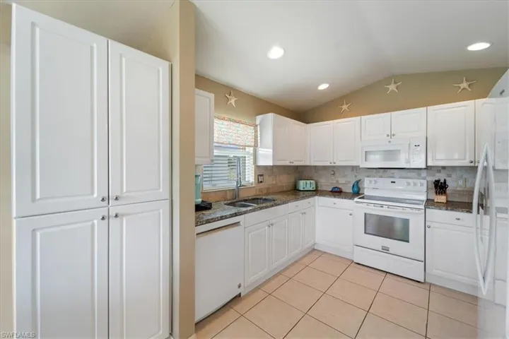 2930 SW 4th  AVE, Cape Coral, FL 33914