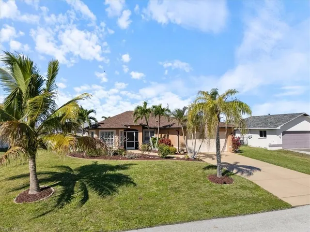2930 SW 4th  AVE, Cape Coral, FL 33914