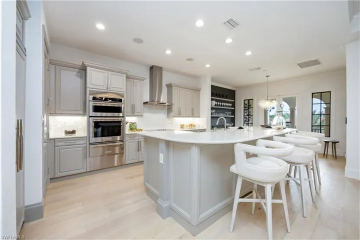 16653 Toscana Cir 704, Naples, Florida 34110