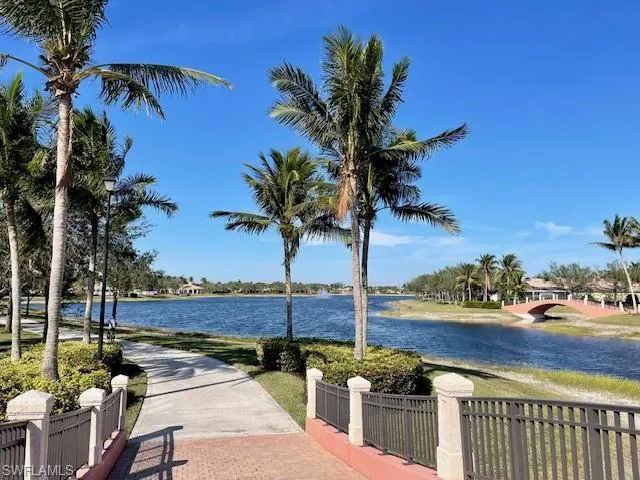 8172  Xenia  LN, Naples, FL 34114