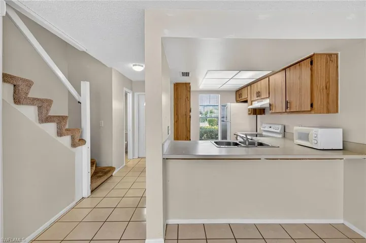 4641 SW Santa Barbara  PL, Cape Coral, FL 33914