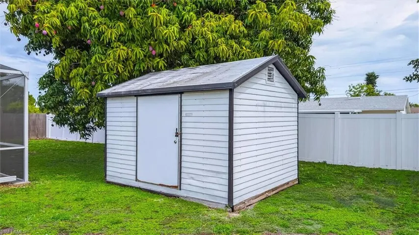1421 Se 31st St, Cape Coral, Florida 33904