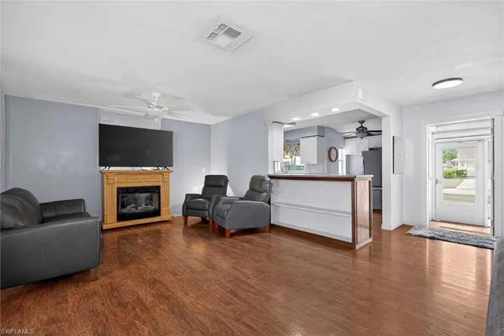 1421 Se 31st St, Cape Coral, Florida 33904