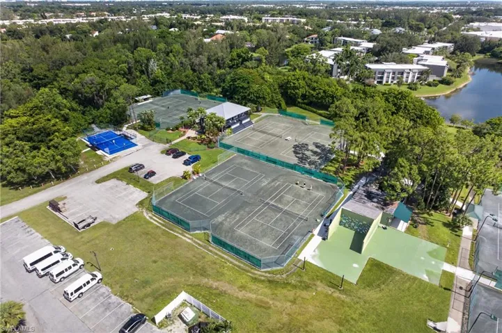 1730 Bald Eagle Dr A, Naples, Florida 34105
