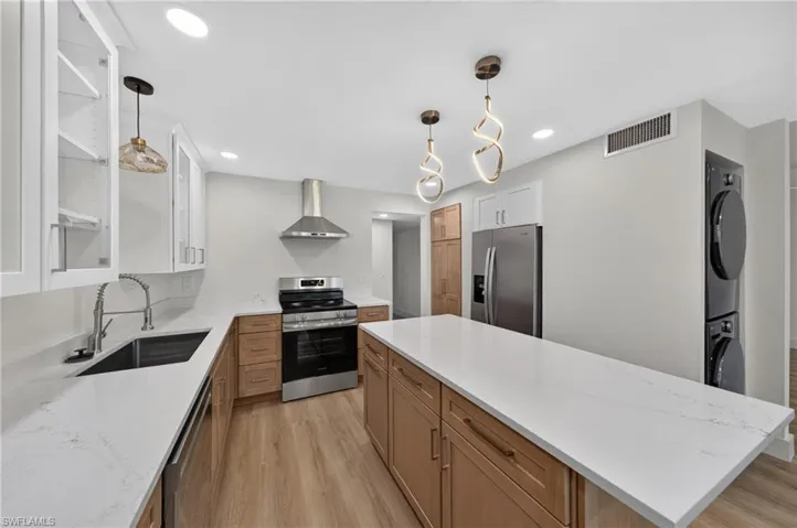 1730 Bald Eagle Dr A, Naples, Florida 34105