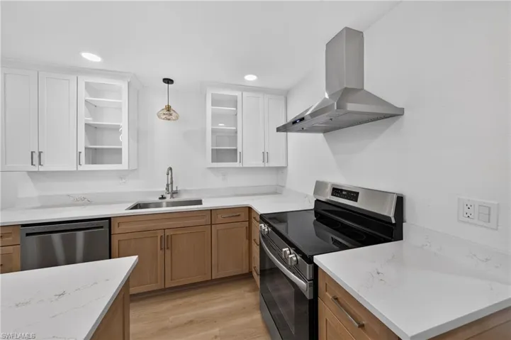 1730 Bald Eagle Dr A, Naples, Florida 34105
