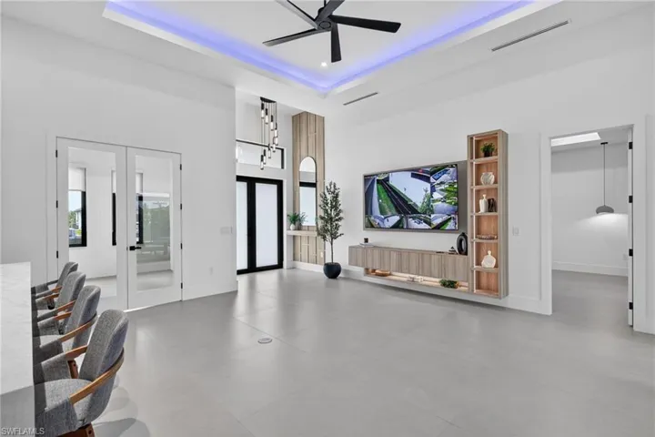 422 Sw 31st Ave, Cape Coral, Florida 33991