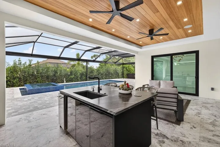 422 Sw 31st Ave, Cape Coral, Florida 33991