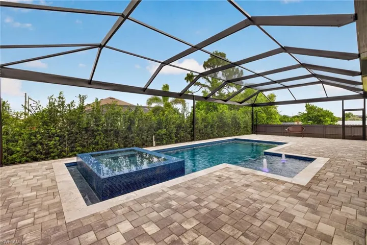 422 Sw 31st Ave, Cape Coral, Florida 33991