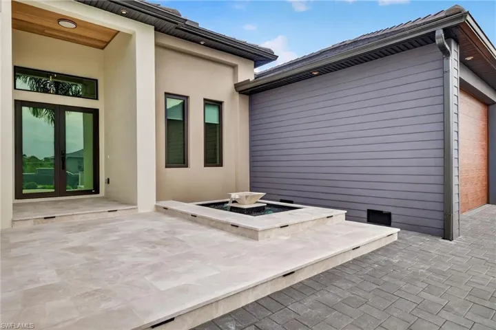 422 Sw 31st Ave, Cape Coral, Florida 33991