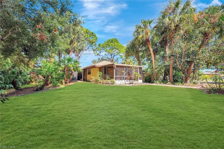 View of the beautiful landscape and side lanai.