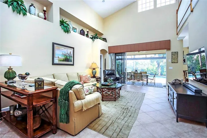 Soaring ceilings!
