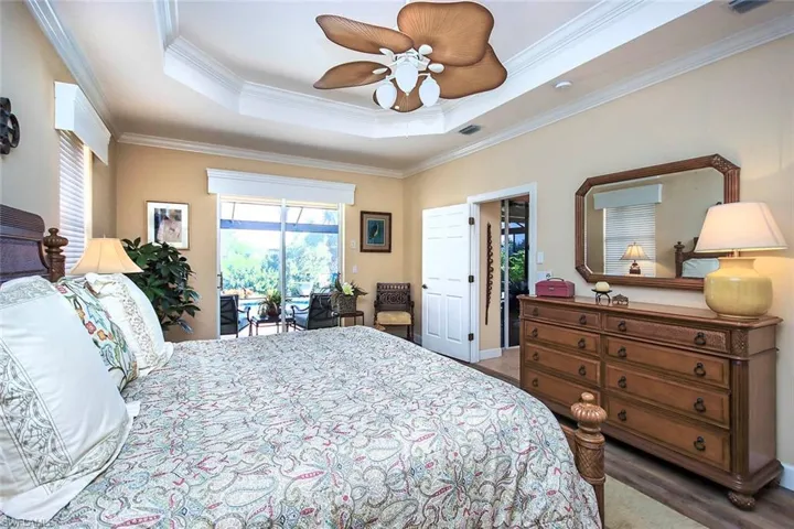 Tray ceiling