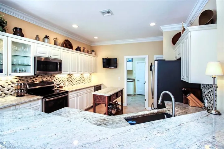 Crown molding too.